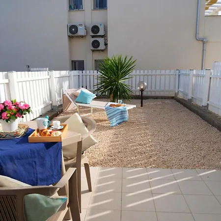 Holiday home Domo#14 - Villino Piscina, Giardino E Parcheggio *