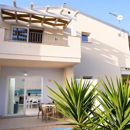 Hébergement de vacances Domo14-Villetta Con Piscina, Giardino E Parcheggio